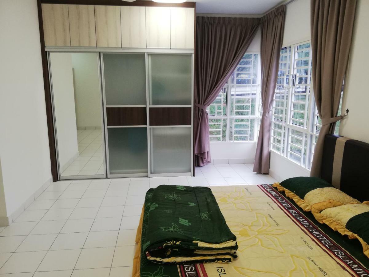 Ae Homestay Путраджая Екстериор снимка